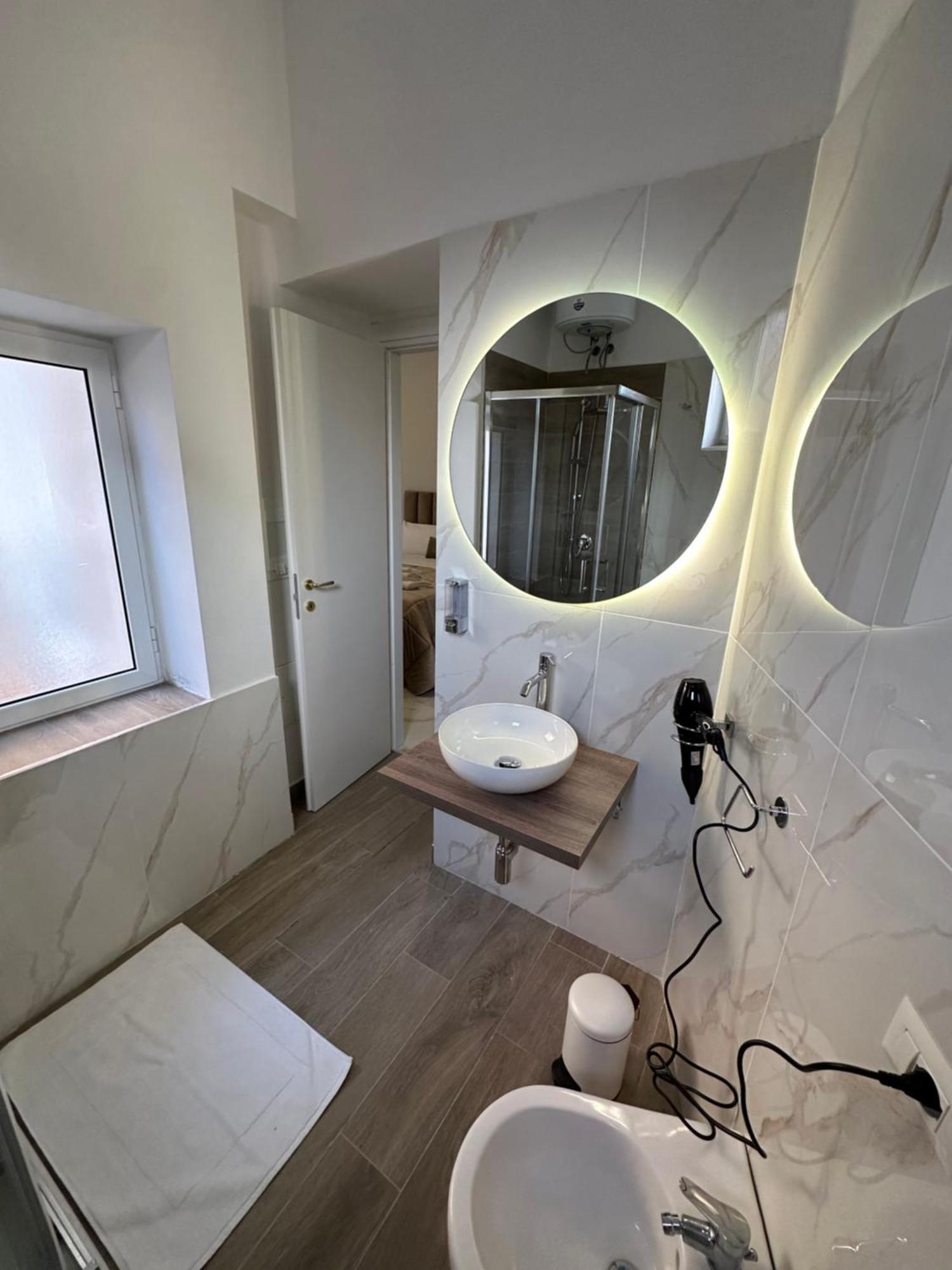 Vener Luxury * Napels